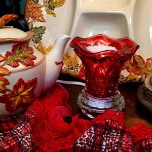 NWT! Scarlet Red Fragrance Oil Wax Salt Warming Lamp